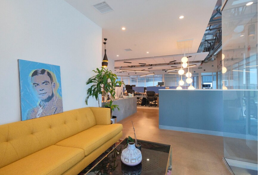 More Photos Of 855 Douglas St, El Segundo Loft Creative Space For Lease