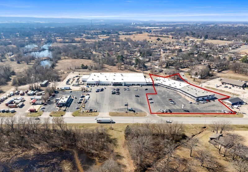 More Photos Of 1900 E Cherokee Ave, Sallisaw Storefront For Sale