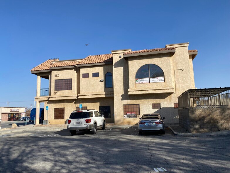 More Photos Of 950 E Palmdale Blvd, Palmdale Loft Creative Space For Sale