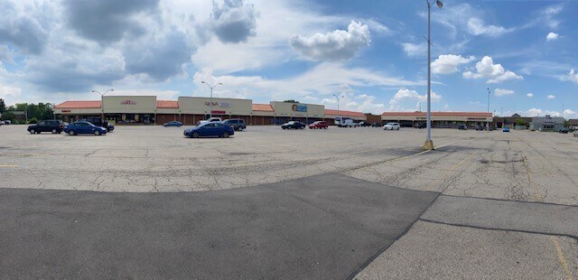 More Photos Of 1430-1490 W Main St, Troy Unknown For Lease