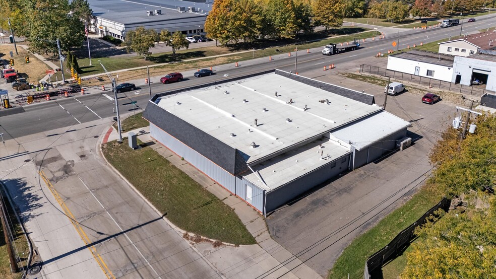 More Photos Of 6397 Middlebelt Rd, Romulus Freestanding For Sale