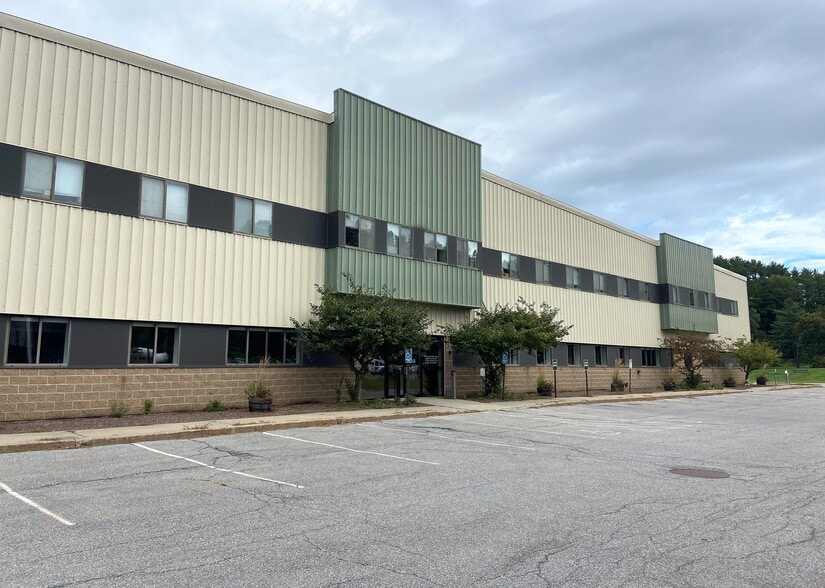 Primary Photo Of 93 Pilgrim Park Rd, Waterbury Office For Lease