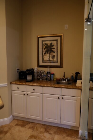 More Photos Of 3307 Northlake Blvd, Palm Beach Gardens Office For Sale