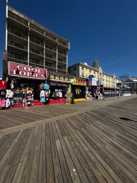 More Photos Of 107 Atlantic Ave, Ocean City General Retail For Sale