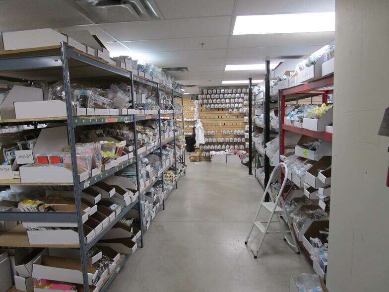 More Photos Of 11211 180 St NW, Edmonton Flex For Sale