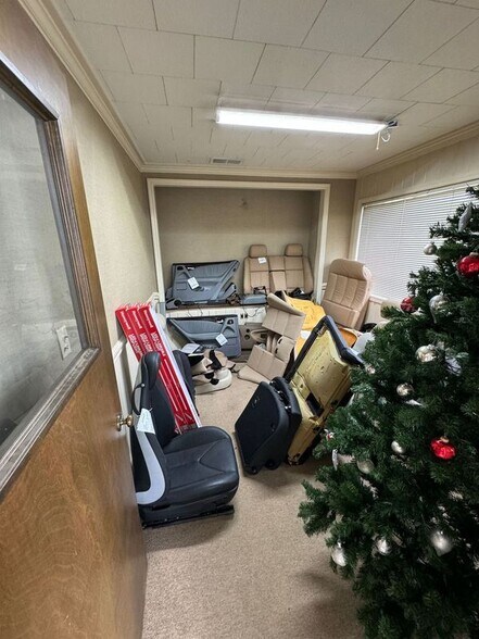 More Photos Of 2032 Sylvester Dr, Moultrie Warehouse For Sale