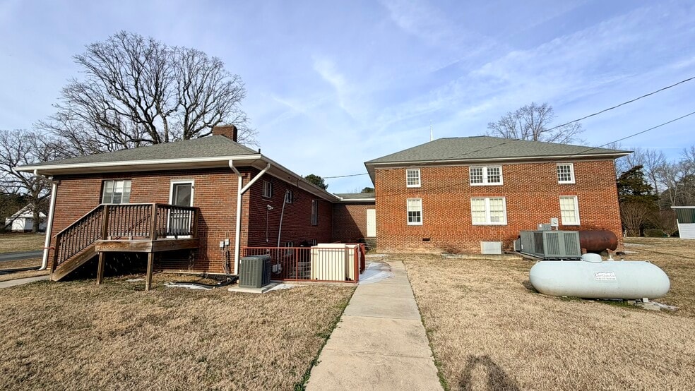 More Photos Of 204 N Main St, Richfield Specialty For Sale