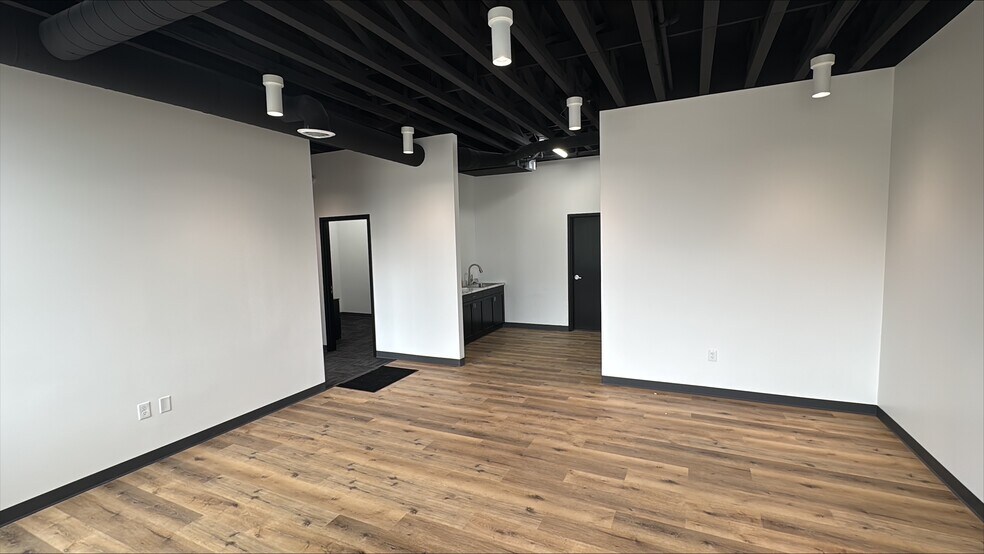 More Photos Of 20418 Commerce Park Dr, Westfield Warehouse For Lease