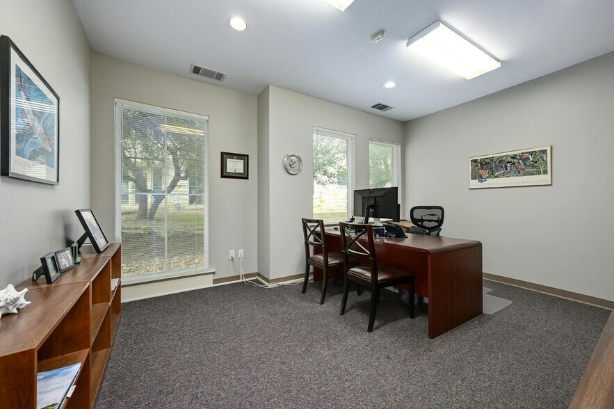 More Photos Of 4601 Spicewood Springs Rd, Austin Office For Sale