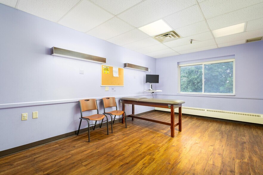 More Photos Of 3045 Pennsylvania Ave, Weirton Medical For Sale