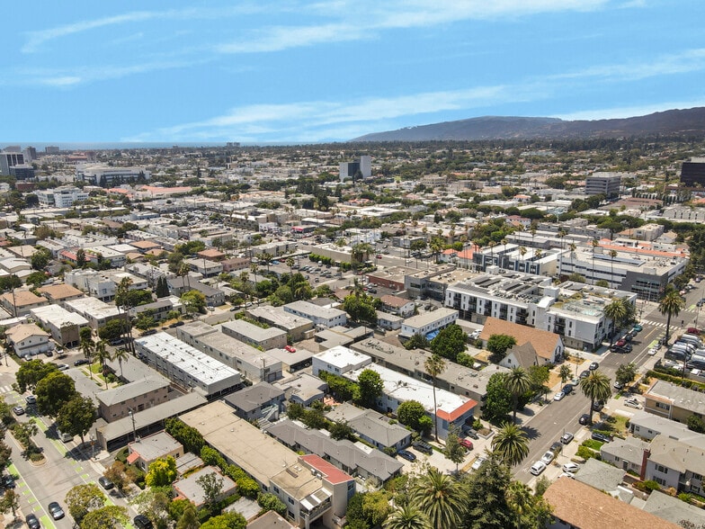 More Photos Of 1446-1448 Yale St, Santa Monica Apartments For Sale