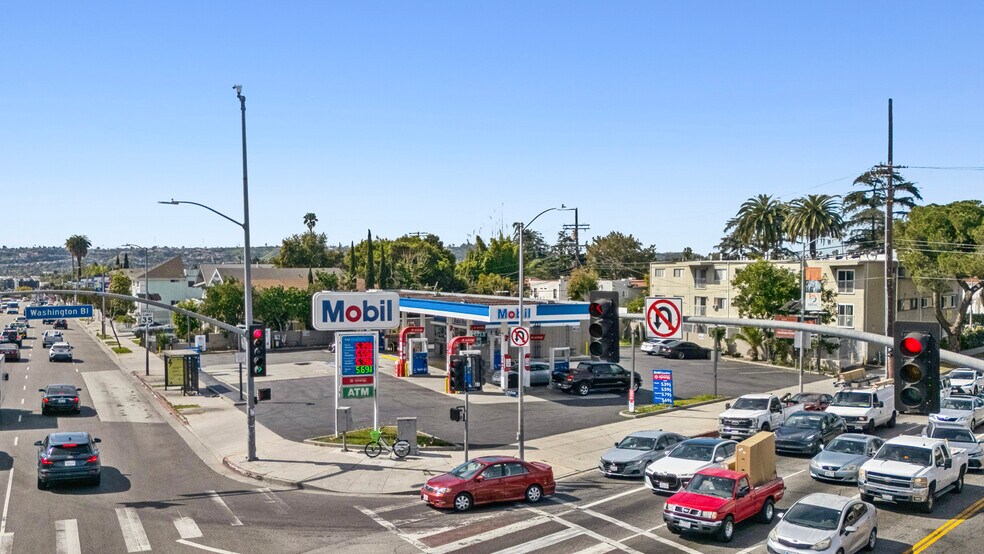 More Photos Of 1925 Crenshaw Blvd, Los Angeles Service Station For Sale