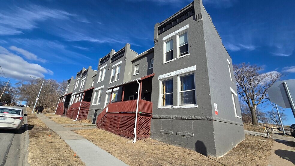 More Photos Of 1001 N 29th St, Omaha Apartments For Sale