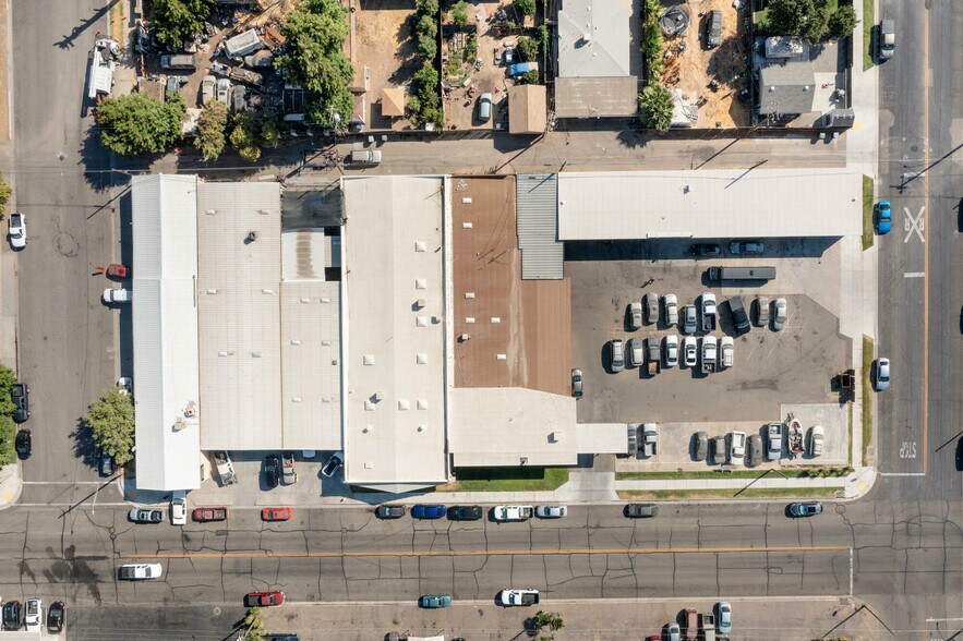 More Photos Of 401-409 N E St, Madera Warehouse For Sale
