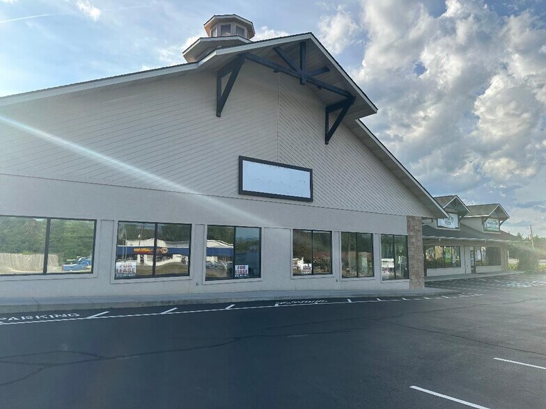 More Photos Of 725 Parkway, Sevierville Freestanding For Lease