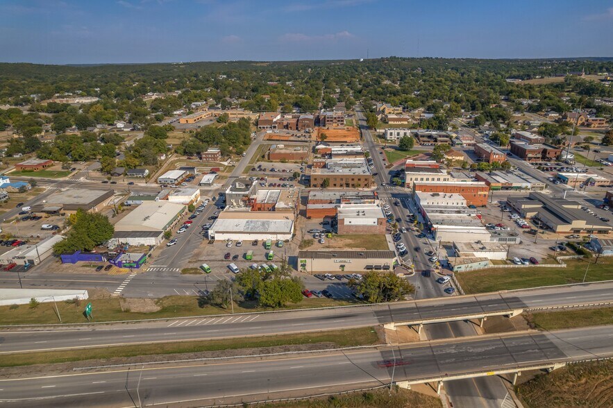 More Photos Of 116-118 N Main St, Sand Springs Storefront Retail Residential For Sale