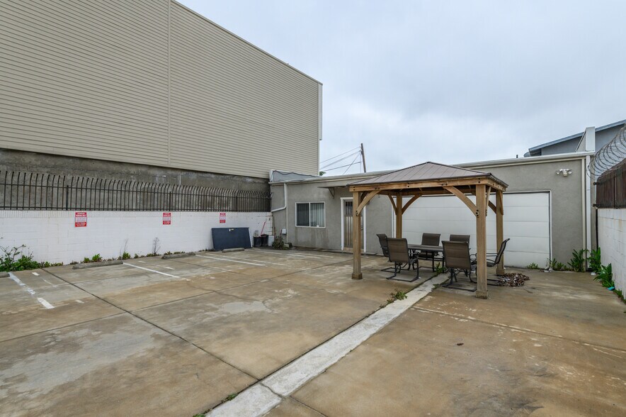 More Photos Of 846 E Valley Blvd, San Gabriel Freestanding For Sale