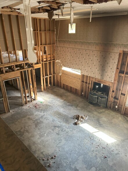 More Photos Of 120 Roper Mountain Rd Ext, Greenville Rehabilitation Center For Lease