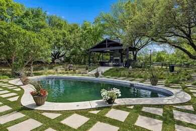 More Photos Of 3800 Ranch Estates Dr, Plano Horse Stables For Sale