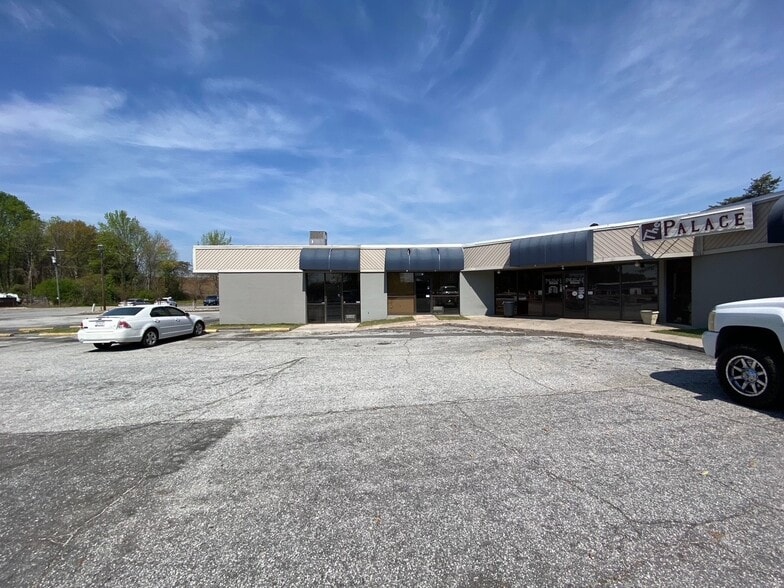 More Photos Of 52-58 Airview Dr, Greenville General Retail For Lease