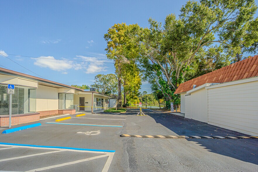 More Photos Of , Largo Unknown For Sale