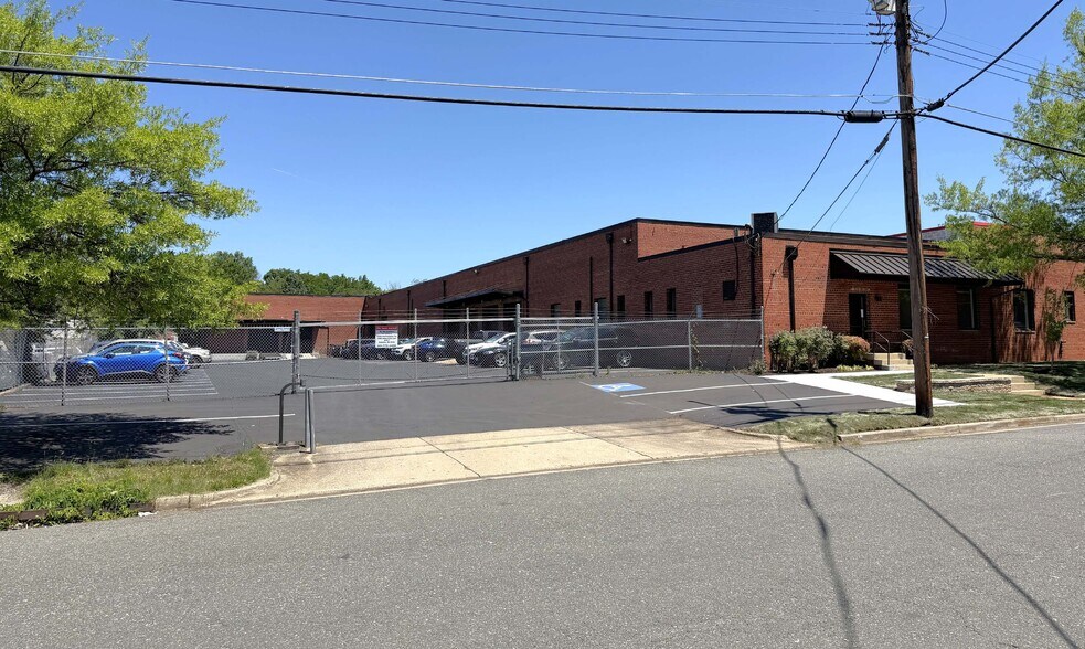 More Photos Of 5150 Lawrence Pl, Hyattsville Warehouse For Lease