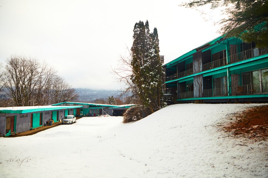 More Photos Of 175 S Main St, Ellenville Hotel For Sale