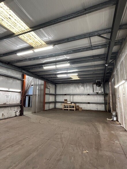 More Photos Of 737 Industrial Park Dr, Newport News Warehouse For Sale