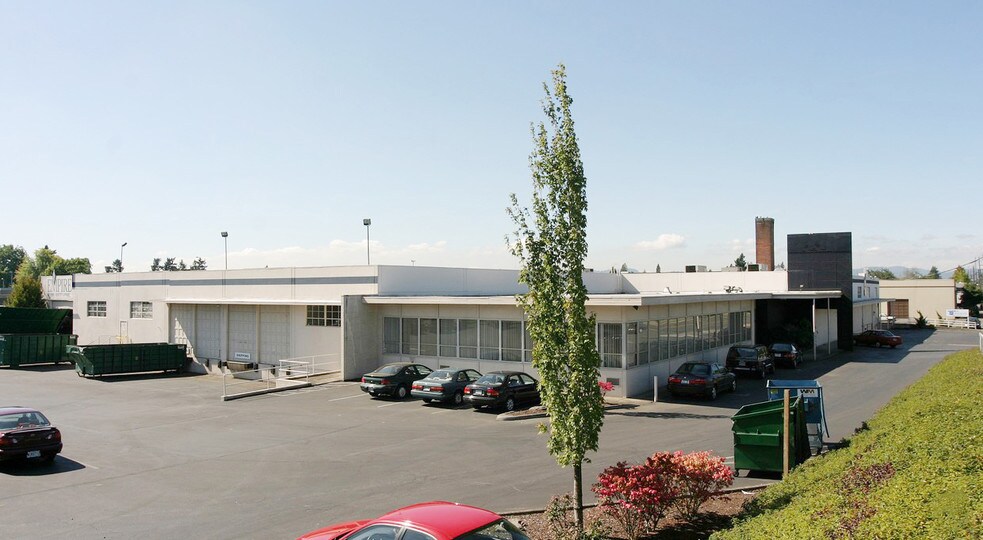 Primary Photo Of 6500 NE Halsey St, Portland Manufacturing For Lease