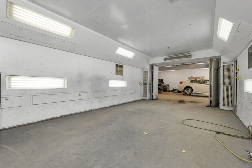 More Photos Of 11 Wilson Ct, Laconia Warehouse For Sale