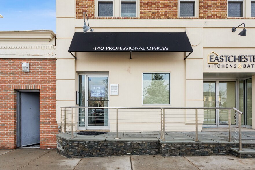 More Photos Of 434-440 White Plains Rd, Eastchester Apartments For Lease