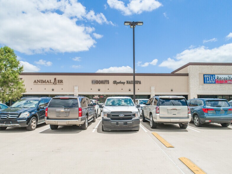 More Photos Of 27104 Highway 290, Cypress Freestanding For Lease