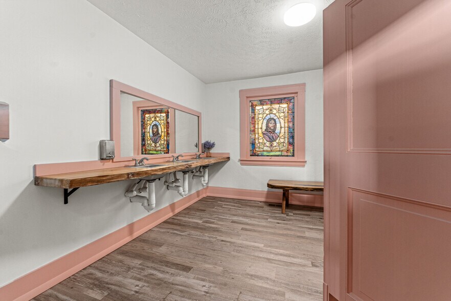 More Photos Of 908 Market St, Beaver Religious Facility For Sale