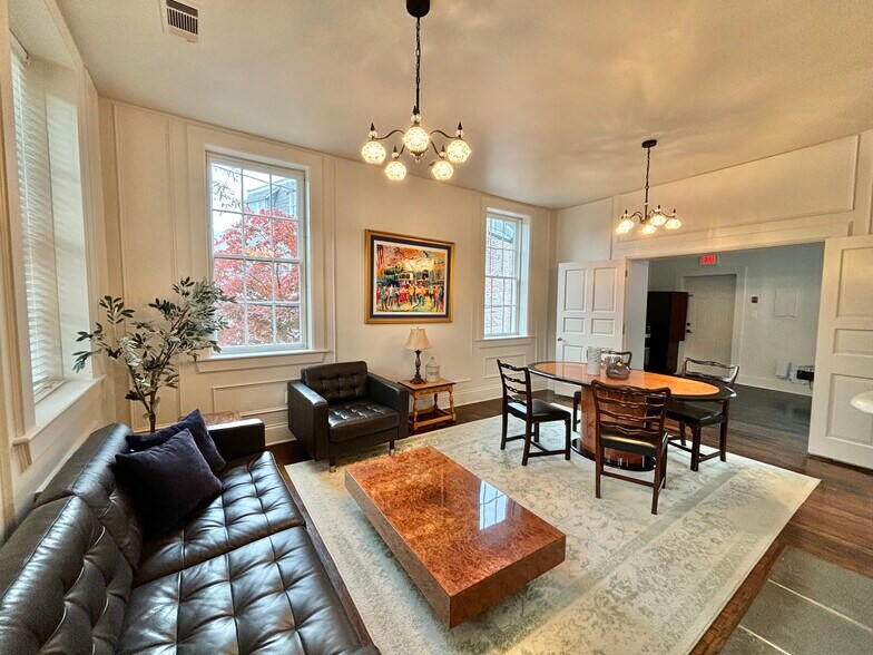 More Photos Of 184 Duke of Gloucester St, Annapolis Office Residential For Lease