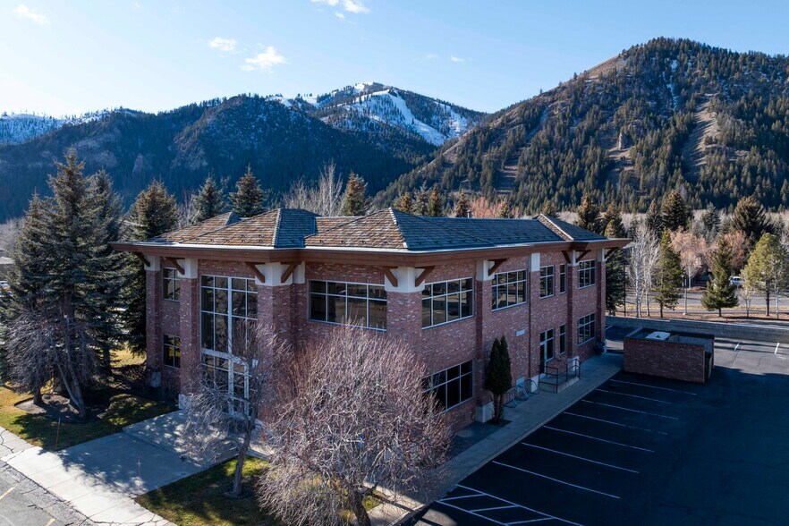 More Photos Of 101 Lewis St, Ketchum Office For Sale