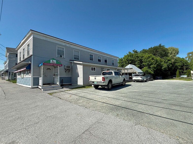 More Photos Of 86 Strongs Ave, Rutland Freestanding For Sale