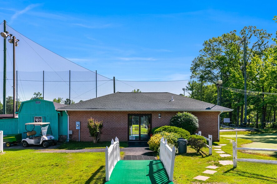 More Photos Of 5075 Crain Hwy, La Plata Golf Course Driving Range For Sale