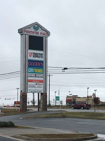 More Photos Of 1200-1320 S Madison Ave, Douglas Storefront For Lease