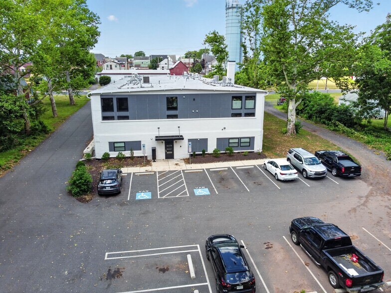 More Photos Of 300 Penn St, Pennsburg Apartments For Sale