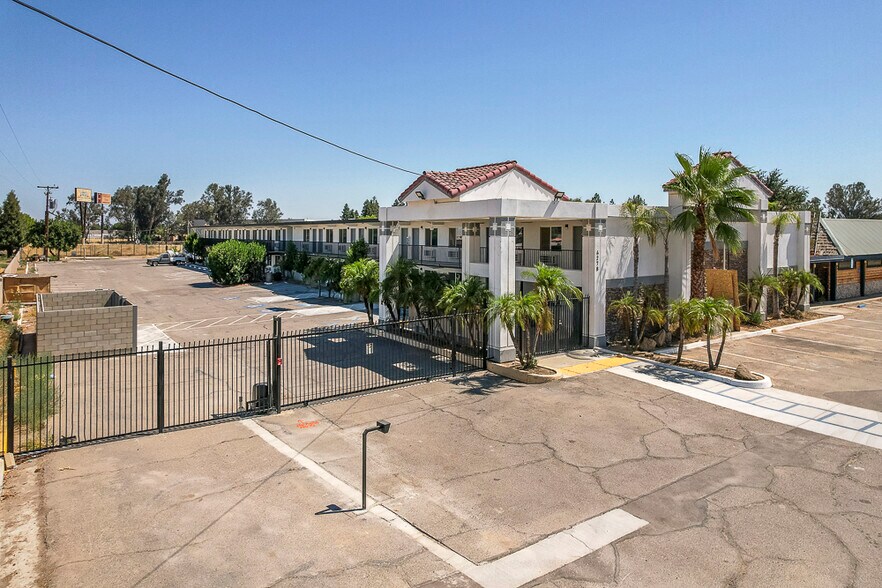 More Photos Of 4278 W Ashlan Ave, Fresno Apartments For Sale