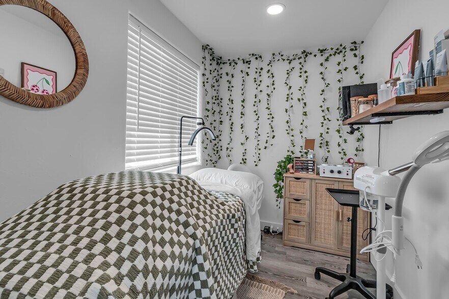 More Photos Of 108 Centre S st, Rainier General Retail For Sale