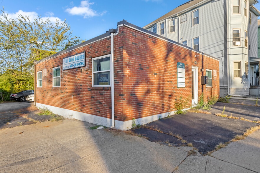 More Photos Of 404 Smithfield Ave, Pawtucket Office For Sale