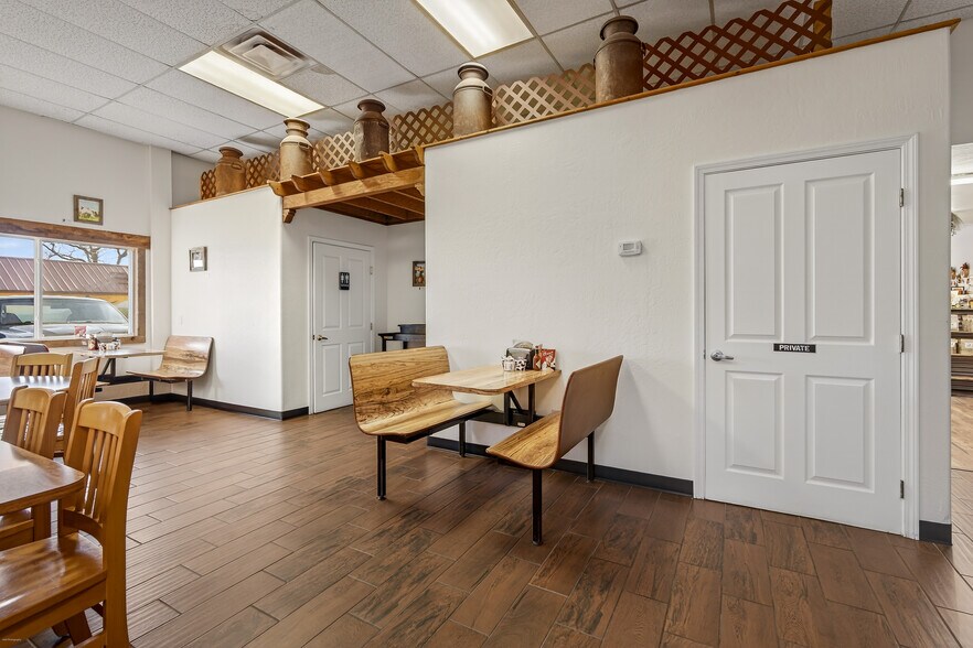 More Photos Of 545 S Main St, Camp Verde Storefront For Sale
