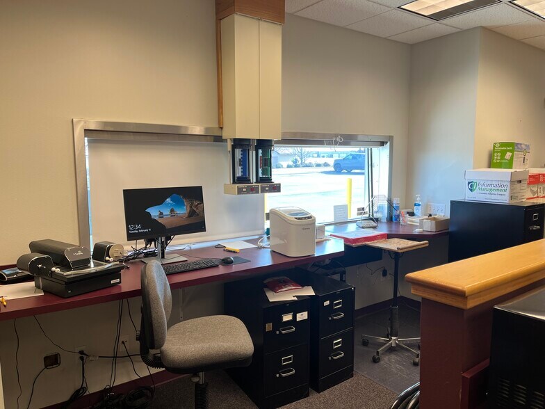 More Photos Of 6921 Crosswind Blvd, Kennewick Office For Sale