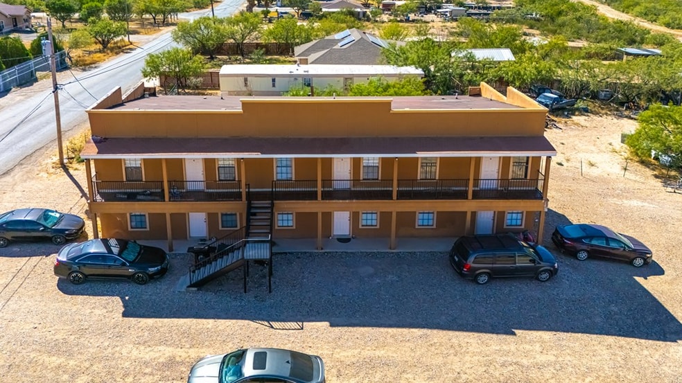 More Photos Of 852 Wagon Wheel Rd, Eagle Pass Apartments For Sale