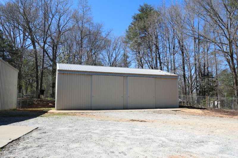 More Photos Of 107 Ben Hamby Ln, Greenville Light Distribution For Lease