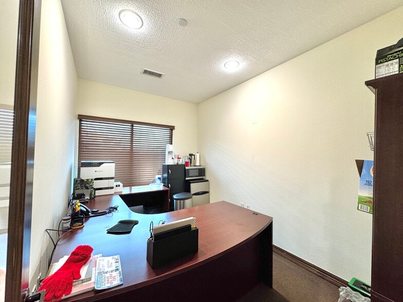 More Photos Of 18001 W Highway 105, Montgomery Medical For Lease