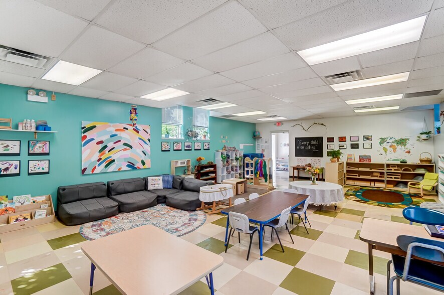 More Photos Of 800 Livermore St, Yellow Springs Research And Development For Sale