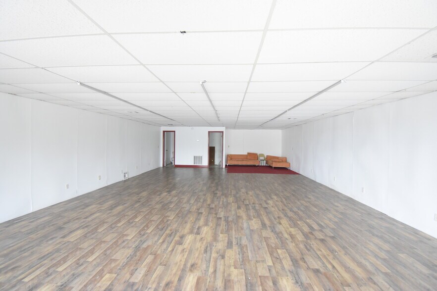 More Photos Of 406 Verhalen Rd, Alvin Storefront Retail Office For Lease