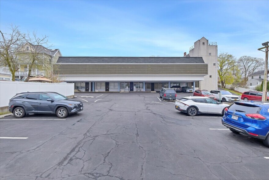 More Photos Of 100 S Highland Ave, Ossining Office For Sale